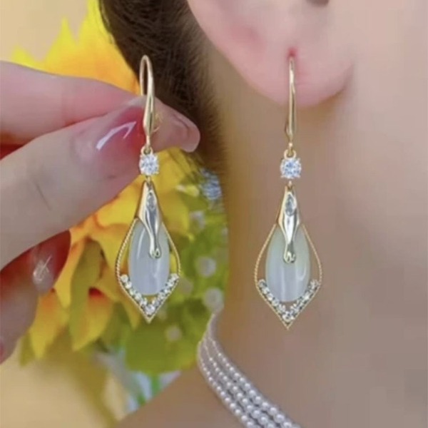 High-grade geometric diamond opal earrings